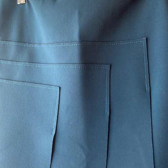 Cop.Copine uneven length modern skirt - Picture 3 of 5